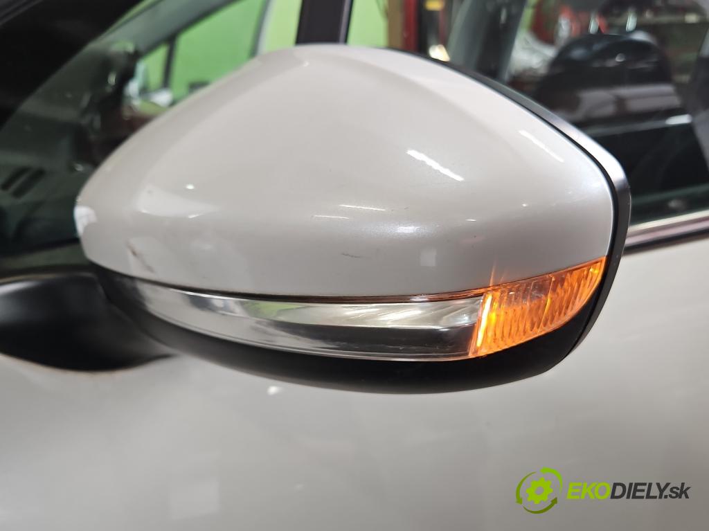 Peugeot 2008 I 2013-2019 1.2 12V 110 HP automatic 81 kW 1199 cm3 5- zrkadlo ľavé  (Kľučka dverí ostatné)