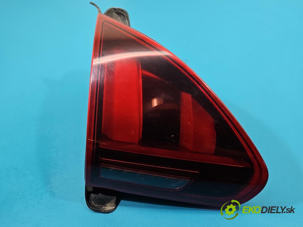 Peugeot 2008 I 2013-2019 1.2 12V 110 HP automatic 81 kW 1199 cm3 5- svetlo / reflektor zadné ľavé 9814855280 (Kľučka dverí ostatné)