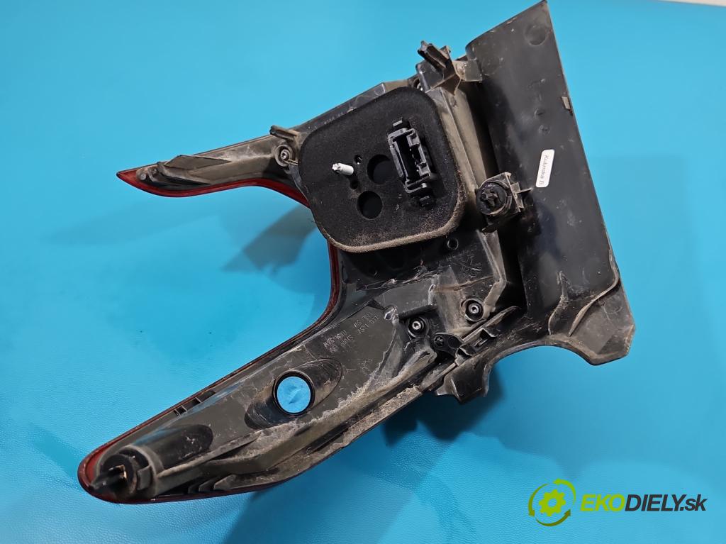 Peugeot 2008 I 2013-2019 1.2 12V 110 HP automatic 81 kW 1199 cm3 5- svetlo / reflektor zadné ľavé 9826730480 (Kľučka dverí ostatné)