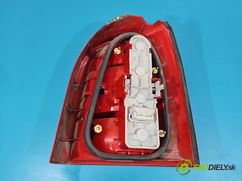 Audi A4 B5 1994-2001 1.9 tdi 90 hp manual 66 kW 1896 cm3 5- světlo zadní levé blatník: