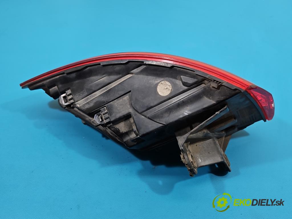 Audi A4 B9 2015-2024 2.0 tdi 190 HP automatic 140 kW 1968 cm3 5- svetlo / reflektor zadné pravé blatník 8W9945070