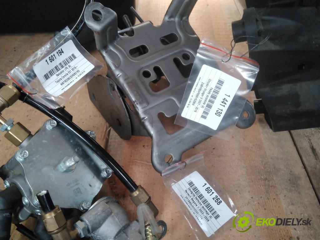 Renault Megane II 2003-2008 1.6 16V 113 HP manual 83 kW 1598 cm3 5- Páka: brzda: ručný
