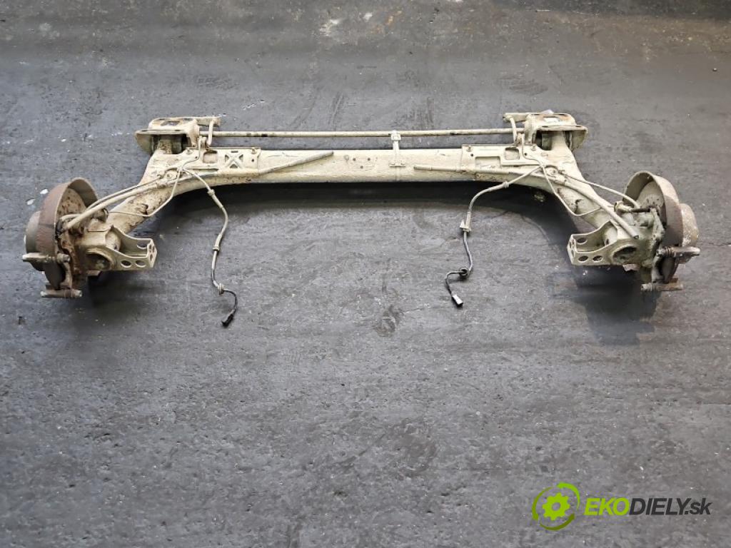 Audi A4 B5 1994-2001 1.9 tdi 90 HP manual 66 kW 1896 cm3 5- zadna výstuha  (Výstuha zadná)