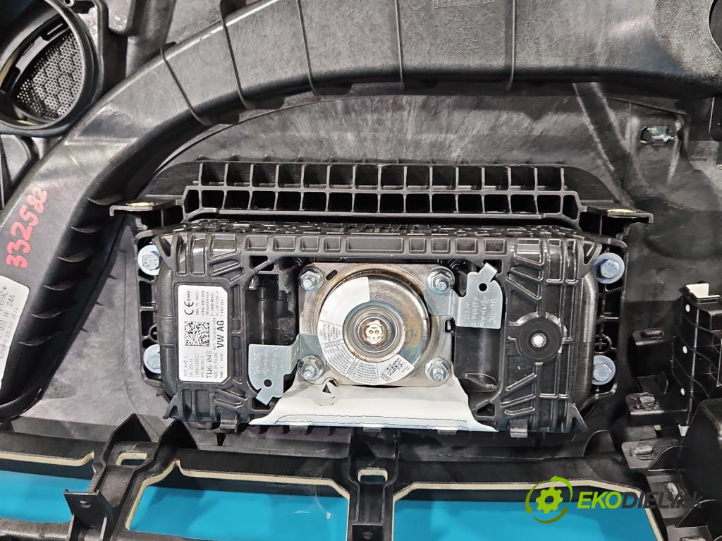 Audi A4 B9 2015-2024 2.0 tdi 190 HP automatic 140 kW 1968 cm3 5- kokpit,pristrojová doska rozdeľovacia