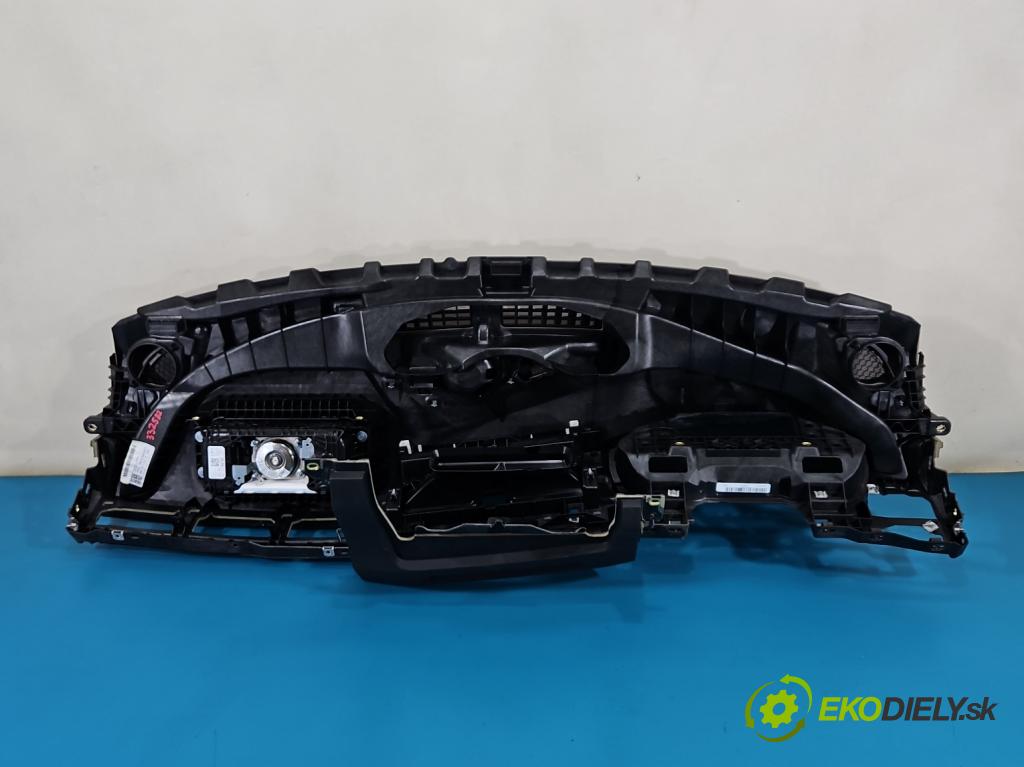 Audi A4 B9 2015-2024 2.0 tdi 190 HP automatic 140 kW 1968 cm3 5- kokpit,pristrojová doska rozdeľovacia