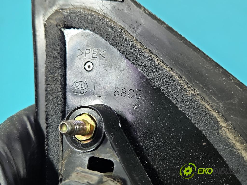 Toyota Corolla E12 2001-2009 1.4 vvti 97KM manual 71 kW 1398 cm3 4- zrkadlo ľavé  (Kľučka dverí ostatné)