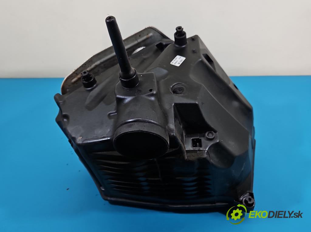 Audi A4 B9 2015-2024 2.0 tdi 190 hp automatic 140 kW 1968 cm3 5- obal filtra vzduchu 8W0133835P (Kryt vzduchového filtru)