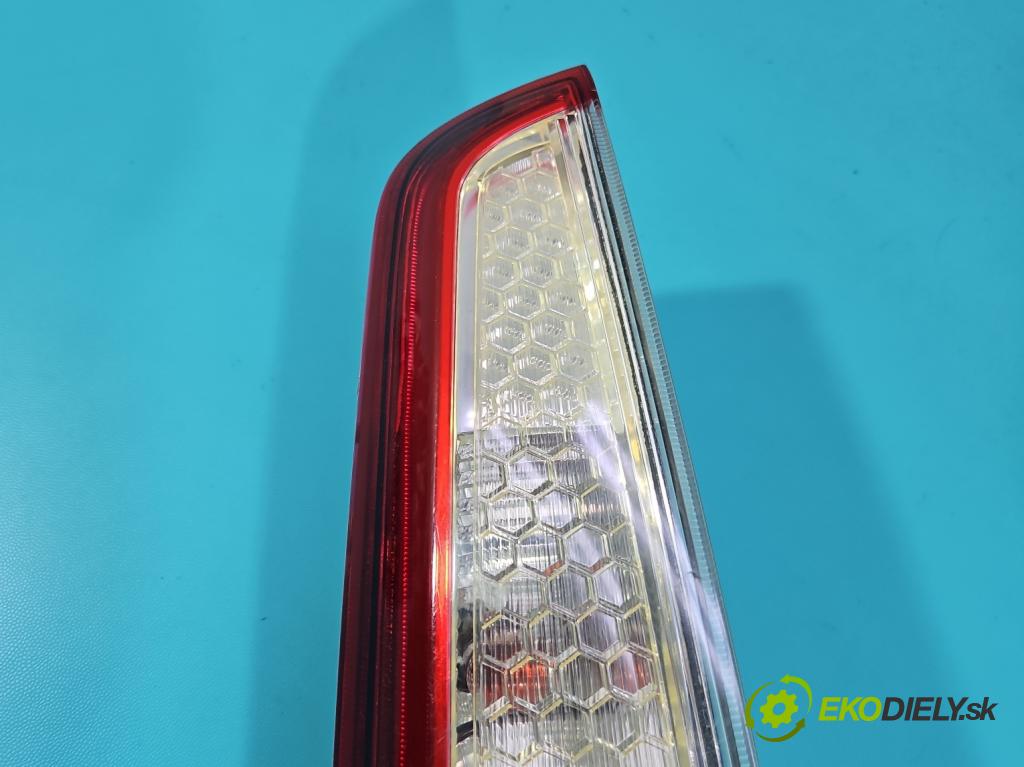Ford Focus Mk2 2004-2011 1.6 16V 101 HP manual 74 kW 1596 cm3 5- svetlo / reflektor zadné ľavé  (Kľučka dverí ostatné)