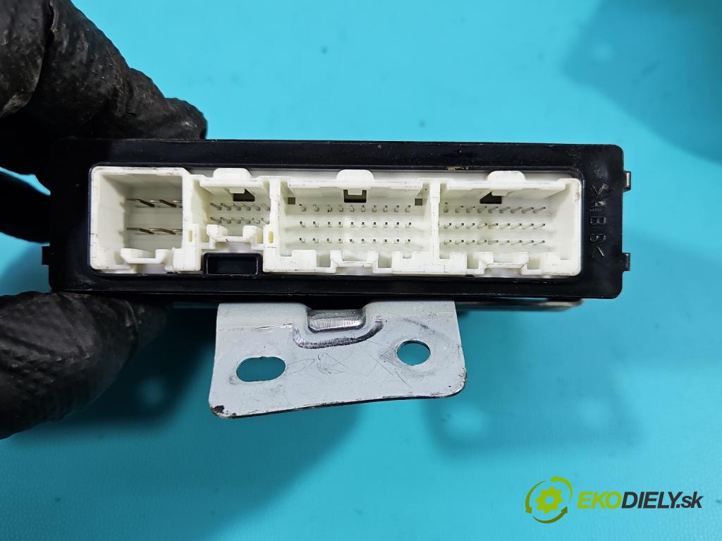 Mazda 5  2005-2010 2.0 16V 145 HP manual 107 kW 1999 cm3 5- riadiaca jednotka motora LFD718881C