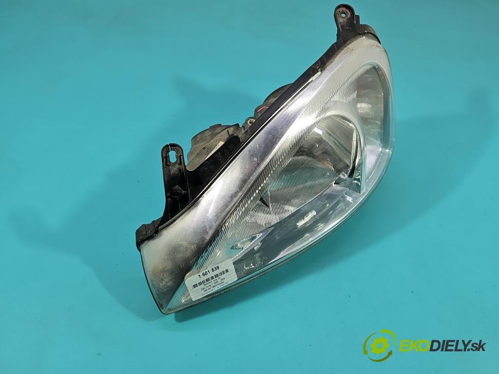 Opel Corsa C 2000-2006 1.7 dti 75 HP manual 55 kW 1686 cm3 5- Reflektor: ľavý  (Kľučka dverí ostatné)
