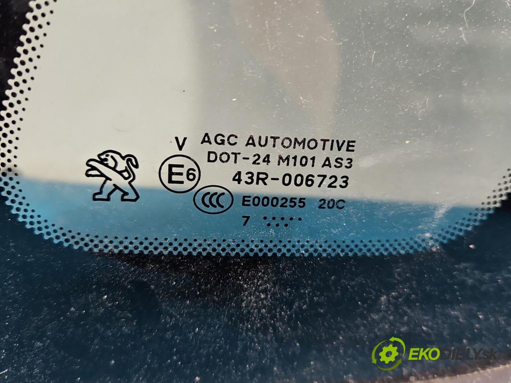 Peugeot 2008 I 2013-2019 1.2 12V 110 HP automatic 81 kW 1199 cm3 5- sklo zadné ľavé