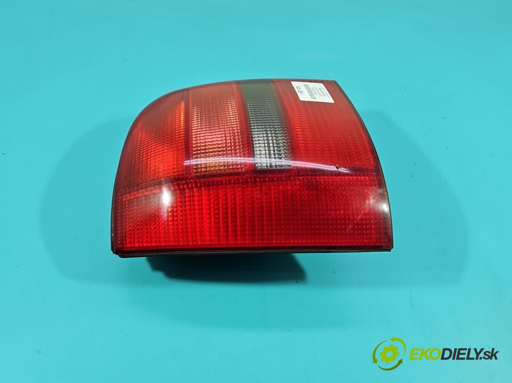 Audi A4 B5 1994-2001 1.9 tdi 110 HP manual 81 kW 1896 cm3 5- svetlo / reflektor zadné ľavé 8D9945095A (Kľučka dverí ostatné)