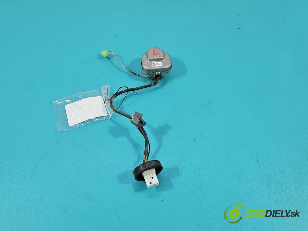 Mazda 5 2005-2010 2.0 16V 145 HP manual 107 kW 1999 cm3 5- Vlákno: W3T15772