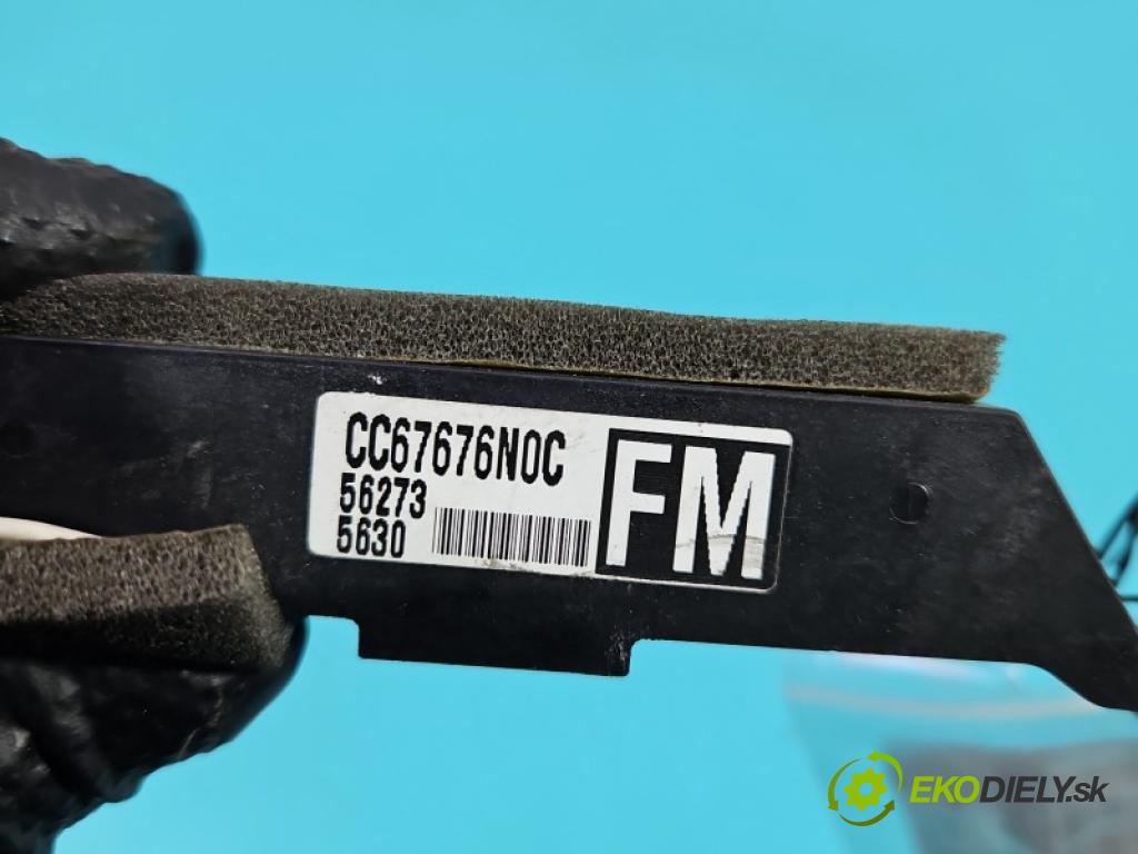 Mazda 5  2005-2010 2.0 16V 145 hp manual 107 kW 1999 cm3 5- Zesilovač: CC67676N0C (Zesilovač)