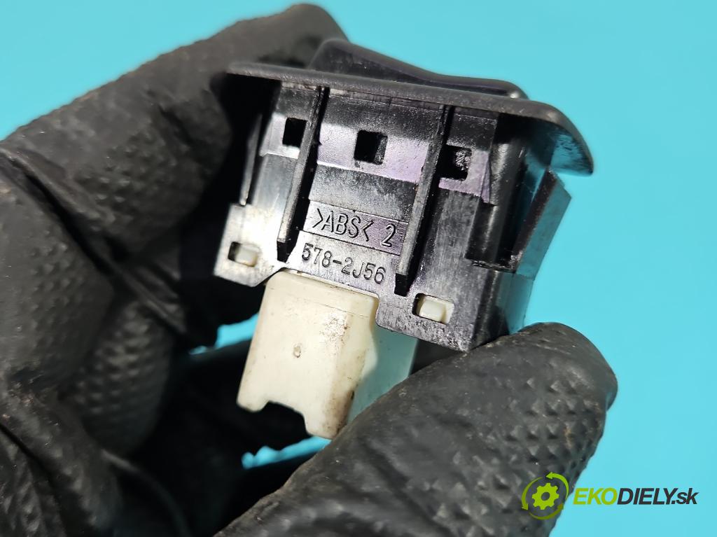 Mazda 5  2005-2010 2.0 16V 145 hp manual 107 kW 1999 cm3 5- Přepínač 578-2J56