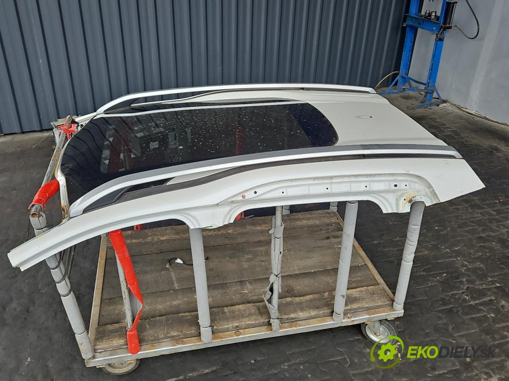 Peugeot 2008 I 2013-2019 1.2 12V 110 HP automatic 81 kW 1199 cm3 5- strecha