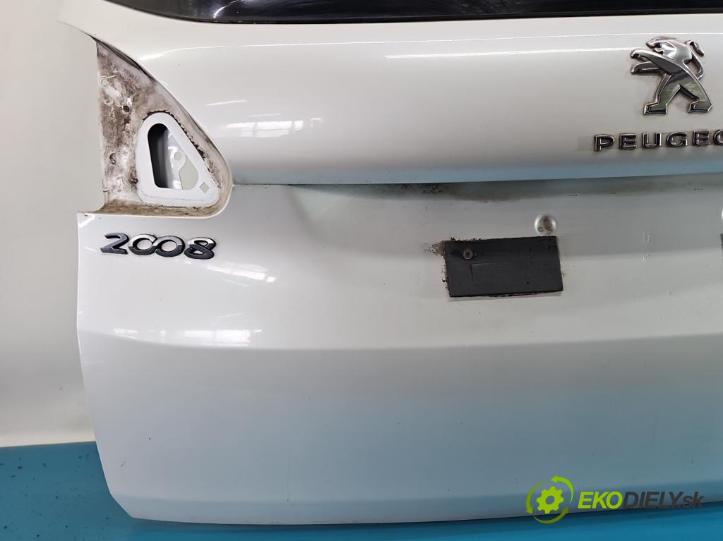 Peugeot 2008 I 2013-2019 1.2 12V 110 HP automatic 81 kW 1199 cm3 5- zadna kufor  (Kapota zadná (kufor))