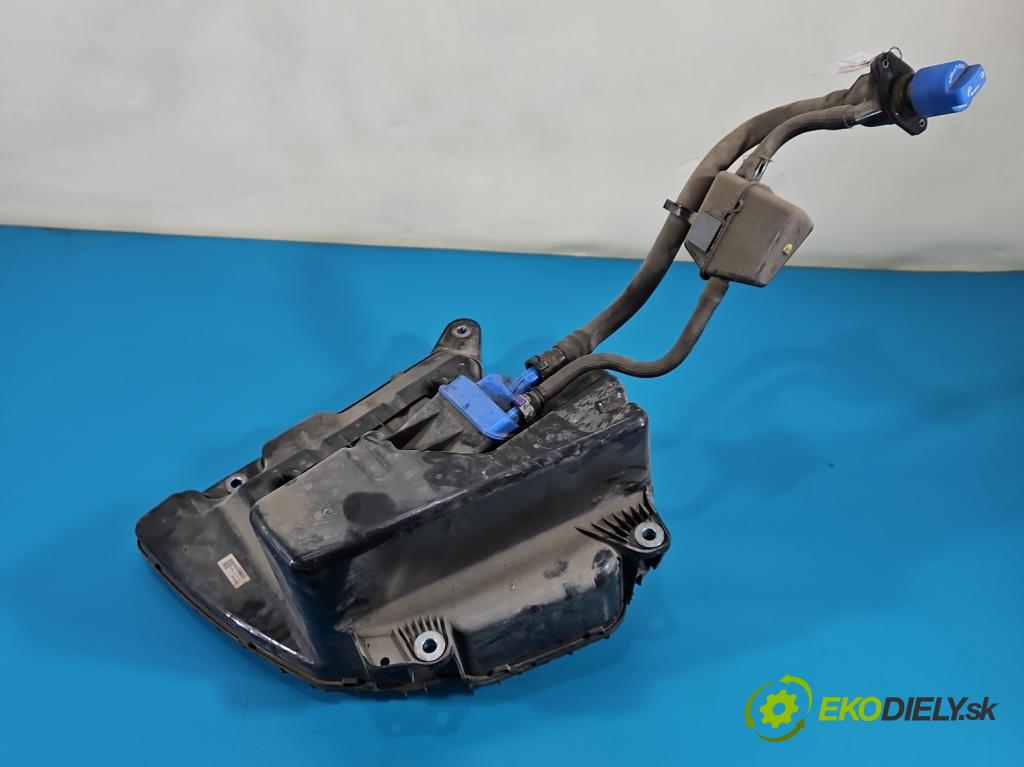 Audi A4 B9 2015-2024 2.0 tdi 190 HP automatic 140 kW 1968 cm3 5- Nádrž: AdBlue: 4077103AD