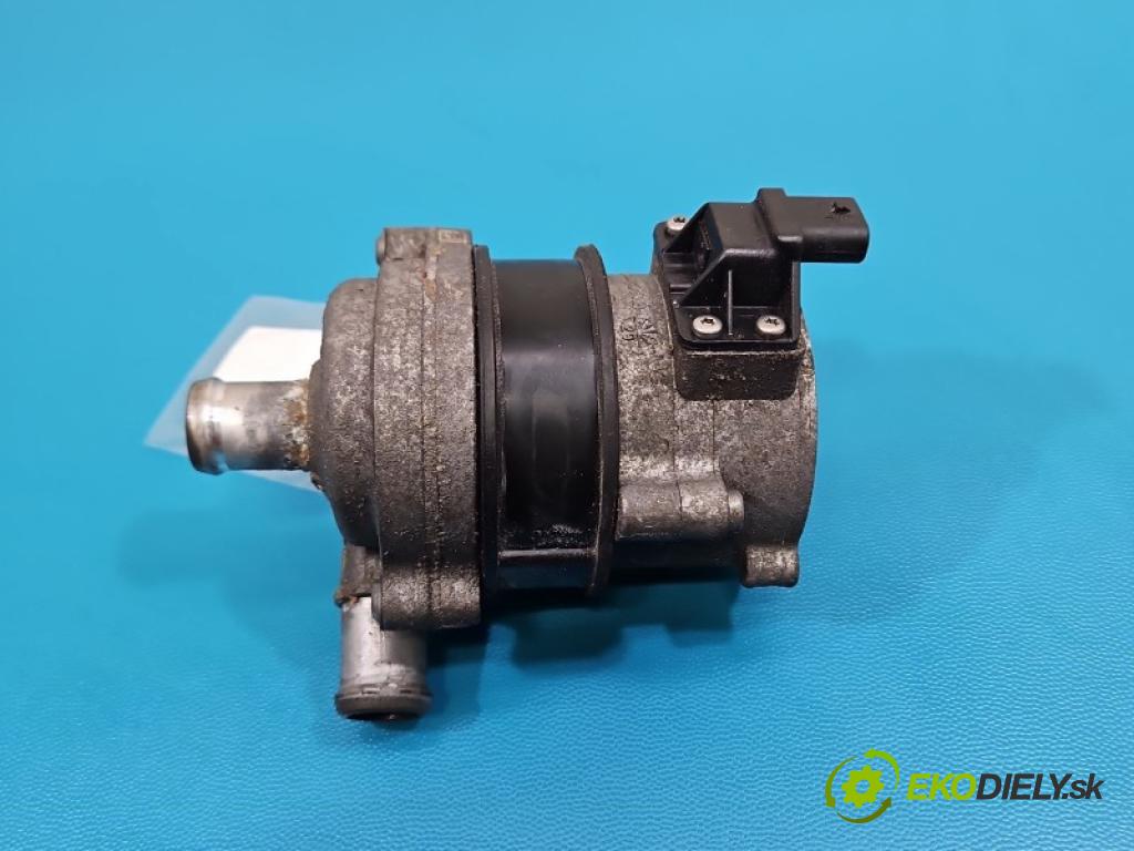 Audi A4 B9 2015-2024 2.0 tdi 190 hp automatic 140 kW 1968 cm3 5- čerpadlo oběh: vody 4H0965567A