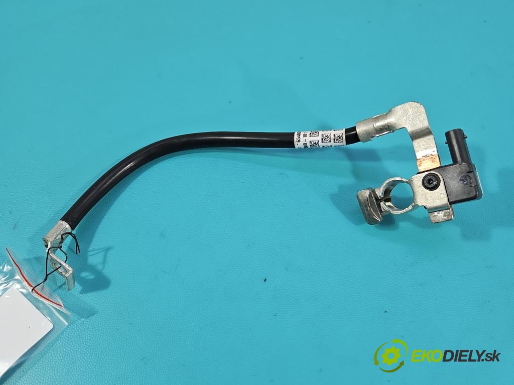 Bmw 5 G30 2017-2024 2.0 T 184 hp automatic 135 kW 1998 cm3 4- kontakt mínus: 605800-101