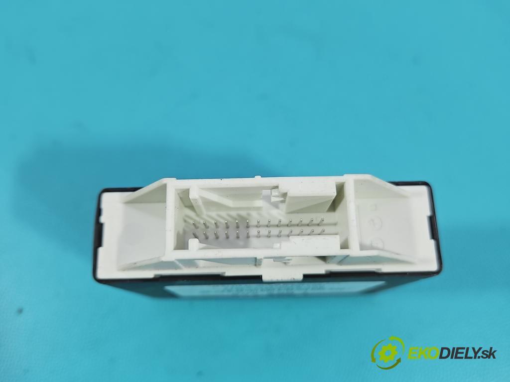 Bmw 5 G30 2017-2024 2.0 T 184hp automatic 135 kW 1998 cm3 4- riadiaca jednotka parkovaní: 9418458