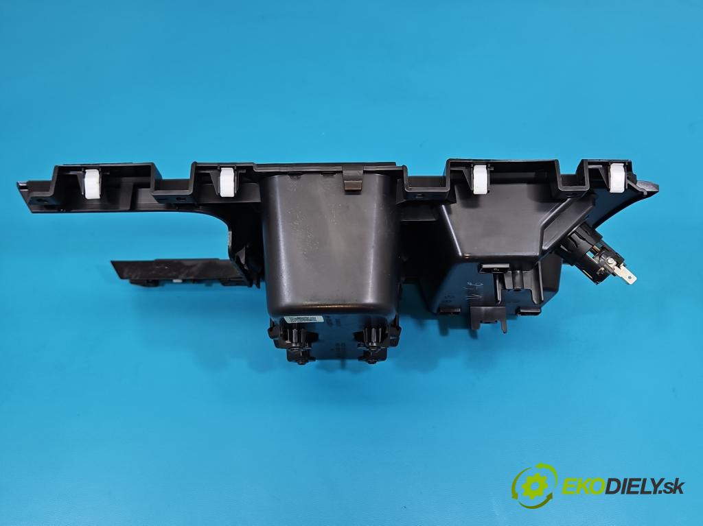 Honda CR-V V 2016-2023 1.5 T 193 HP automatic 142 kW 1498 cm3 5- Rukojeť: na nápoje: GN341-09060 (Držiak (úchyt) na nápoje)