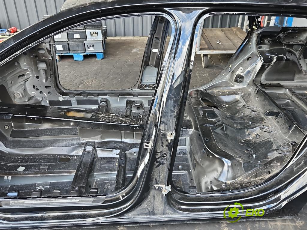 Audi A4 B9 2015-2024 2.0 tdi 190 HP automatic 140 kW 1968 cm3 5- Práh: ľavý (Karoséria ostatné)