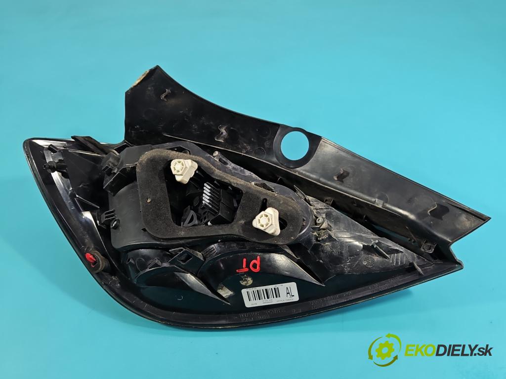 Opel Astra III 2004-2014 1.6 16V 116 hp manual 85 kW 1598 cm3 5- světlo zadní pravé 13222325 (Klika dveří ostatní)