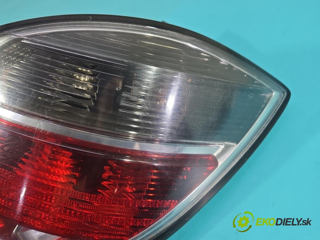Opel Astra III 2004-2014 1.6 16V 116 hp manual 85 kW 1598 cm3 5- světlo zadní pravé 13222325 (Klika dveří ostatní)