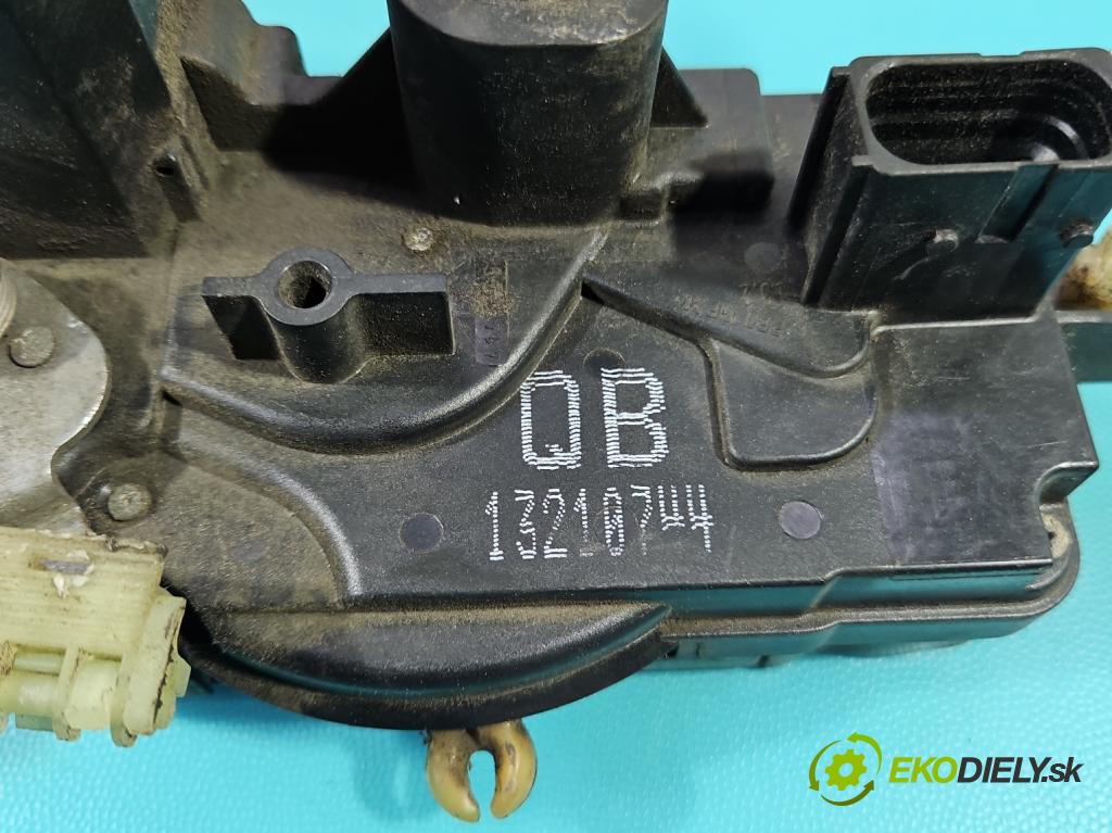 Opel Astra III 2004-2014 1.8 16V 140 hp manual 103 kW 1796 cm3 2- zámek přední levý 13210744