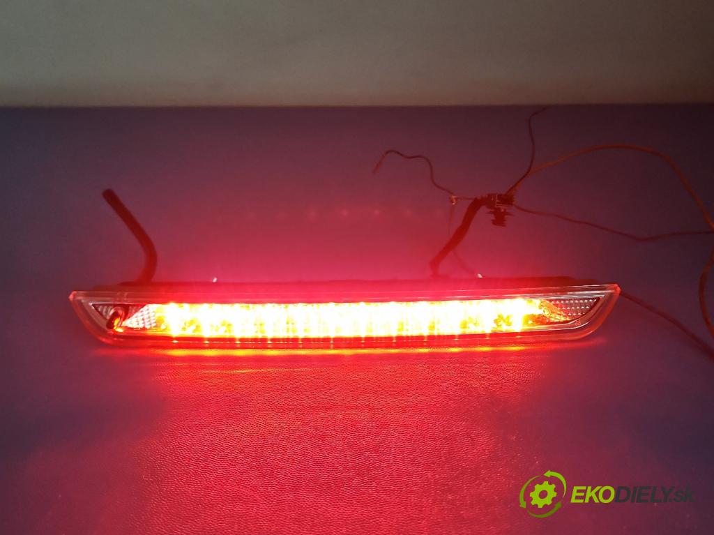 Peugeot 2008 I 2013-2019 1.2 12V 110 HP automatic 81 kW 1199 cm3 5- světlo: stop: 9688016380