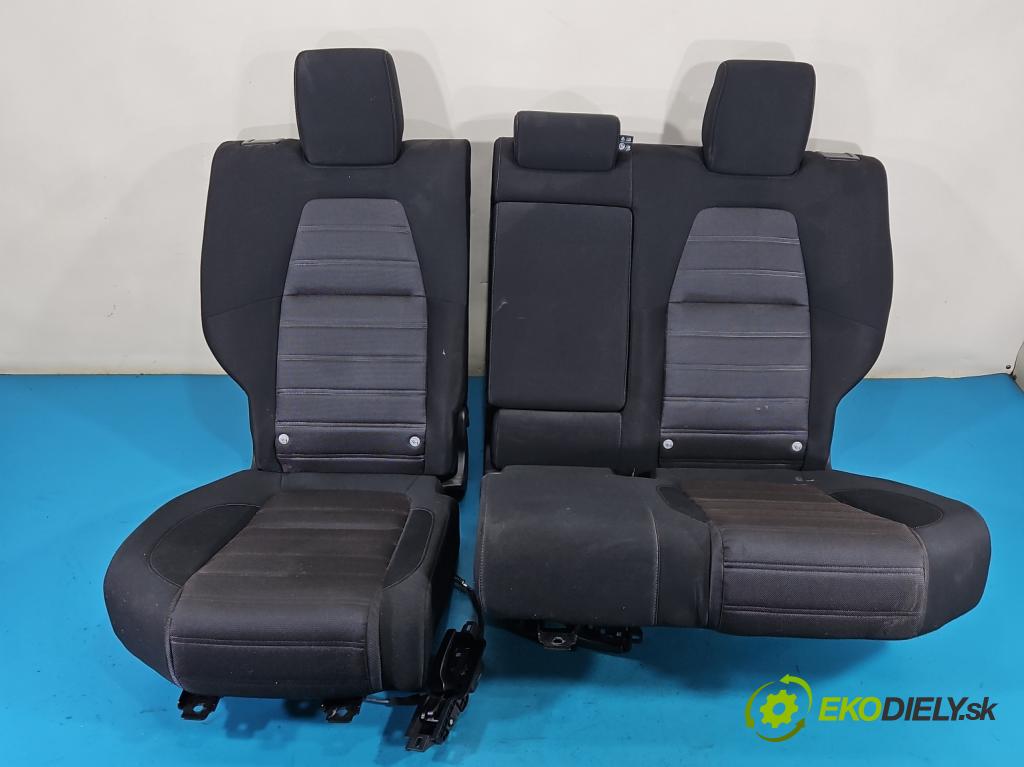 Honda CR-V V 2016-2023 1.5 T 193 hp automatic 142 kW 1498 cm3 5- Pohovka: zadní  (Sedadlo)