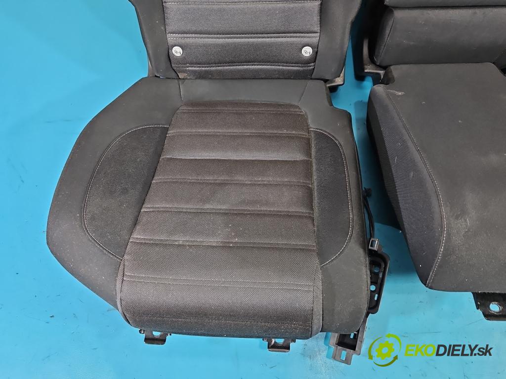 Honda CR-V V 2016-2023 1.5 T 193 HP automatic 142 kW 1498 cm3 5- Pohovka: zadné  (Sedadlo)