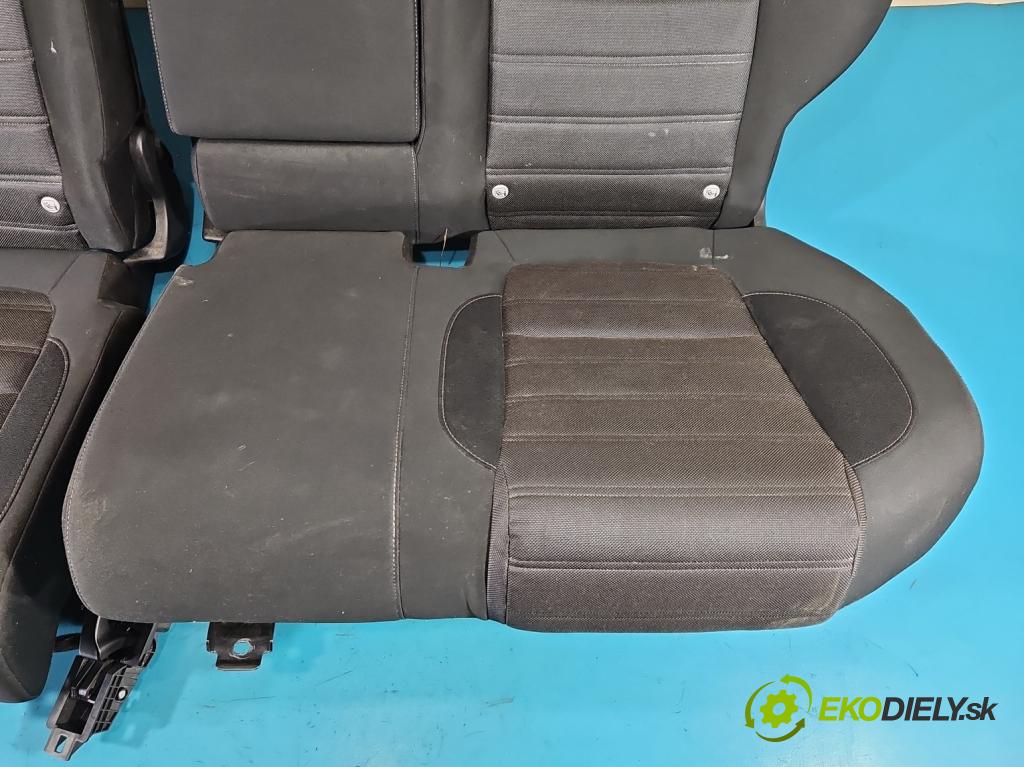 Honda CR-V V 2016-2023 1.5 T 193 HP automatic 142 kW 1498 cm3 5- Pohovka: zadné  (Sedadlo)