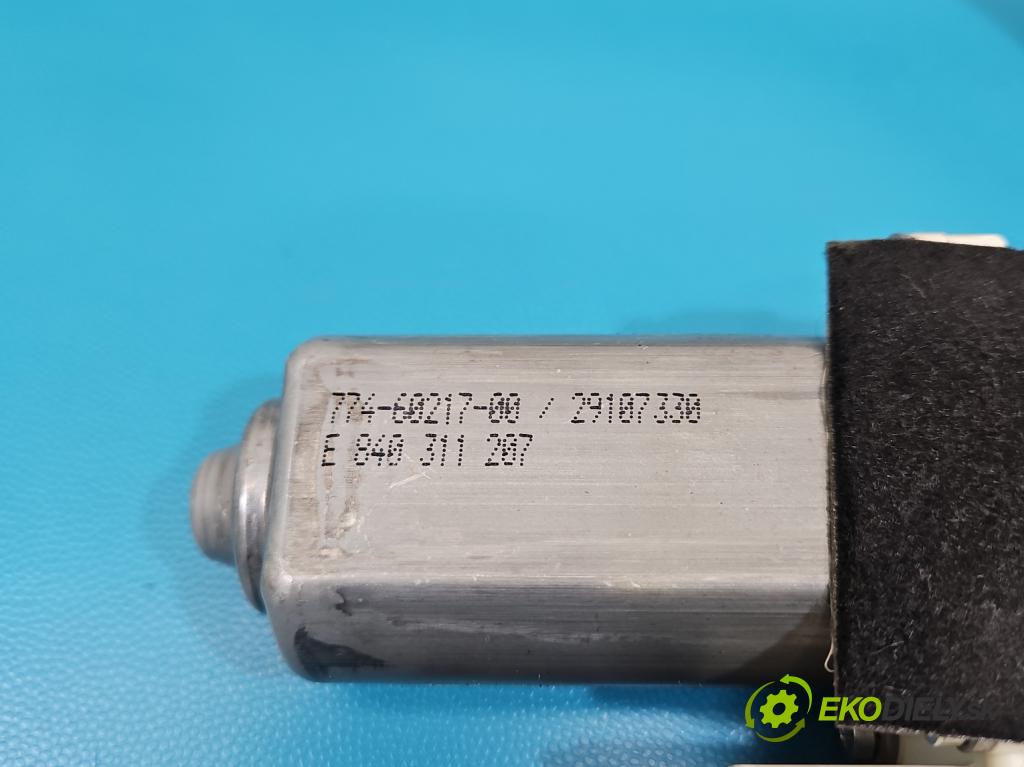 Seat Altea 1.8 TFSI 160 HP manual 118 kW 1798 cm3 5- mechanizmus okna zadné pravý 1K0959704M