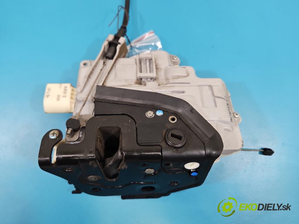 Seat Altea 1.8 TFSI 160 HP manual 118 kW 1798 cm3 5- zámok zadné pravý