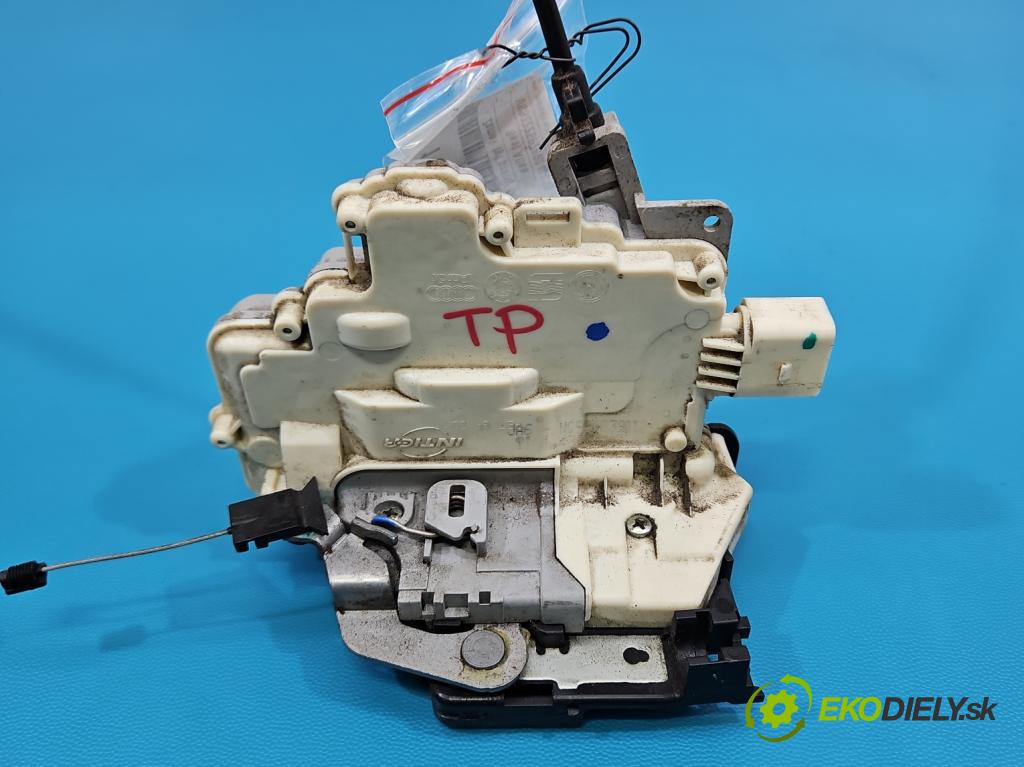 Seat Altea 1.8 TFSI 160 HP manual 118 kW 1798 cm3 5- zámok zadné pravý