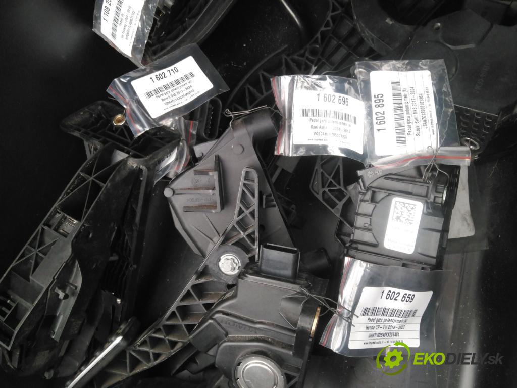 Honda CR-V V 2016-2023 1.5 T 193 HP automatic 142 kW 1498 cm3 5- pedal plyn potenciometr: 22171963073