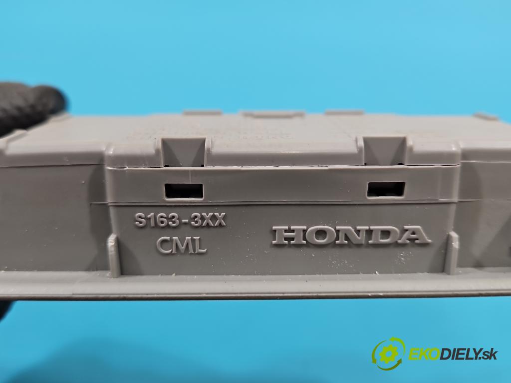 Honda CR-V V 2016-2023 1.5 T 193 HP automatic 142 kW 1498 cm3 5- svetlo / reflektor interiéra S163-3XX