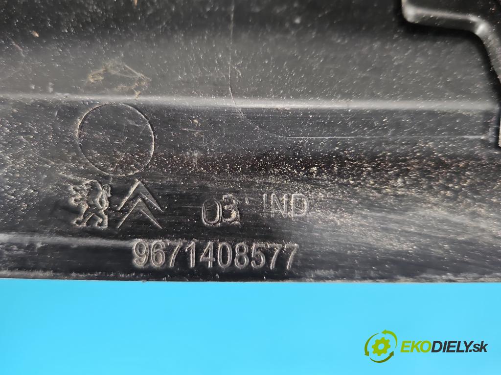Peugeot 3008 I 2009-2016 1.6 hdi 9HD: 111KM automatic 82 kW 1560 cm3 5- torpédo 9671408577 (Plast pod čelním sklem)