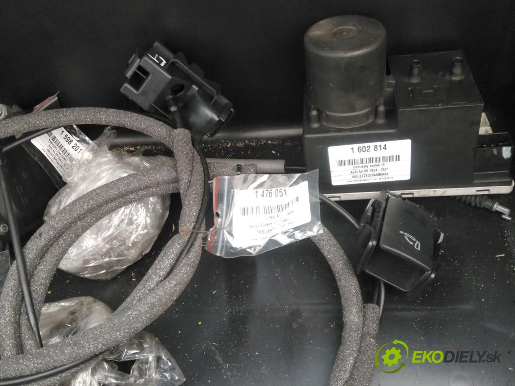 Audi A4 B5 1994-2001 1.9 tdi 110 hp manual 81 kW 1896 cm3 4- Centrálni: zámek: 8L0862257K