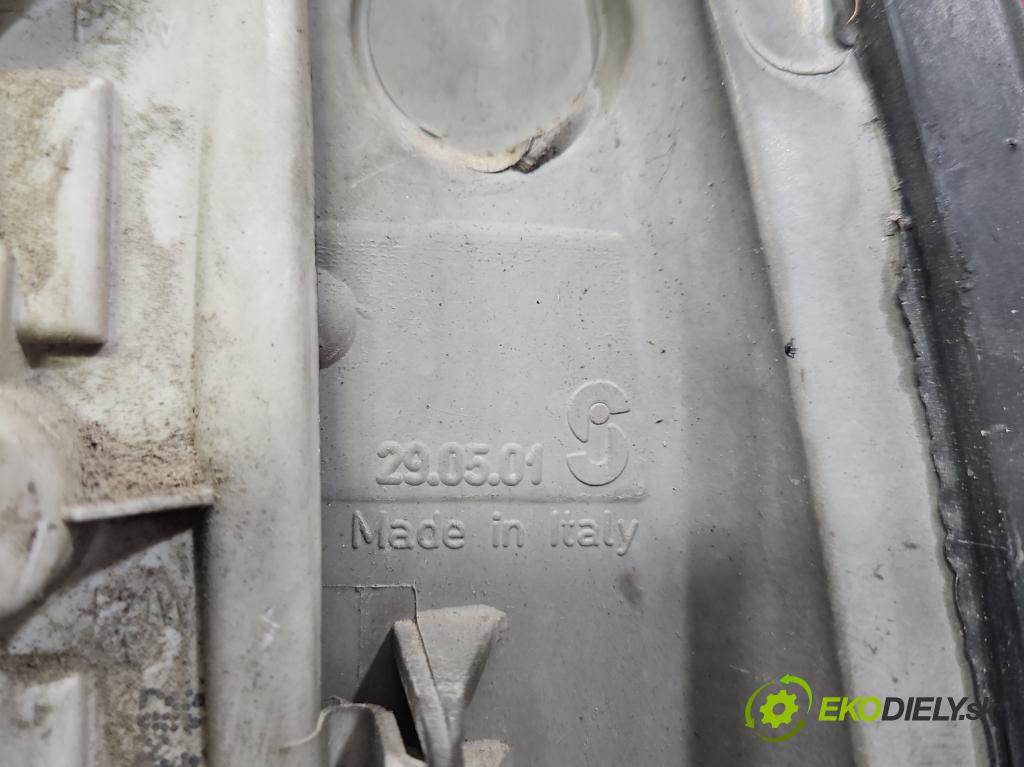Opel Astra II 1998-2009 2.0 dti 101 HP manual 74 kW 1995 cm3 5- svetlo / reflektor zadné ľavé 90521542 (Kľučka dverí ostatné)