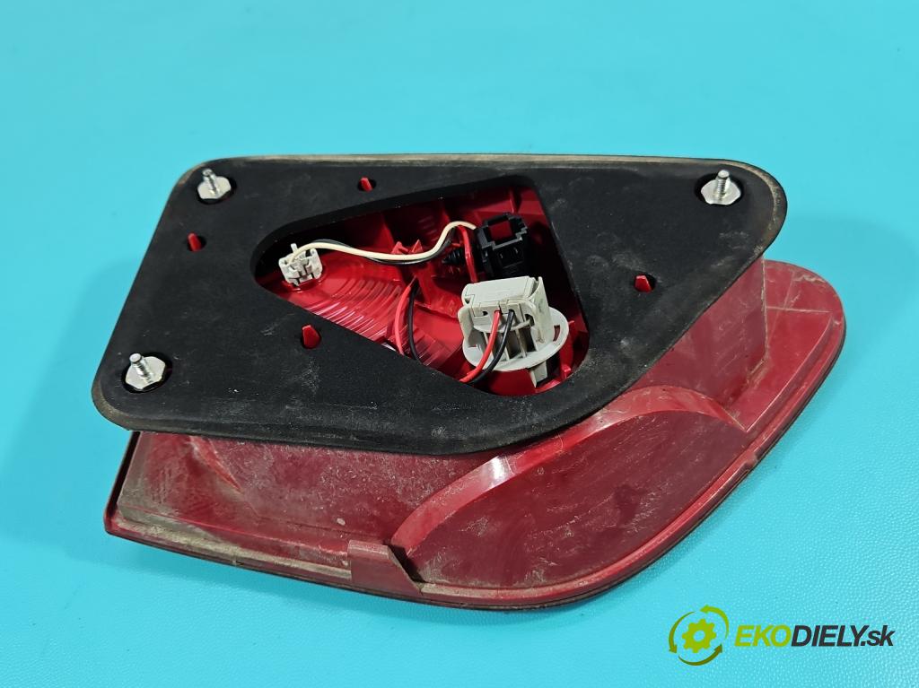 Seat Altea 1.8 TFSI 160 HP manual 118 kW 1798 cm3 5- svetlo / reflektor zadné pravé 5P8945094D (Kľučka dverí ostatné)
