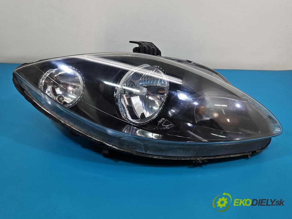 Seat Altea 1.8 TFSI 160 HP manual 118 kW 1798 cm3 5- Reflektor: pravý 5P1941006D (Svetlo predné pravé)