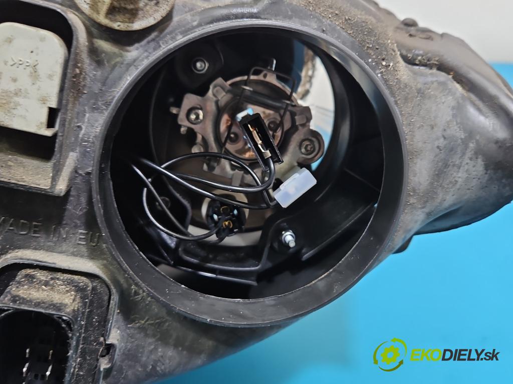 Seat Altea 1.8 TFSI 160 HP manual 118 kW 1798 cm3 5- Reflektor: pravý 5P1941006D (Svetlo predné pravé)