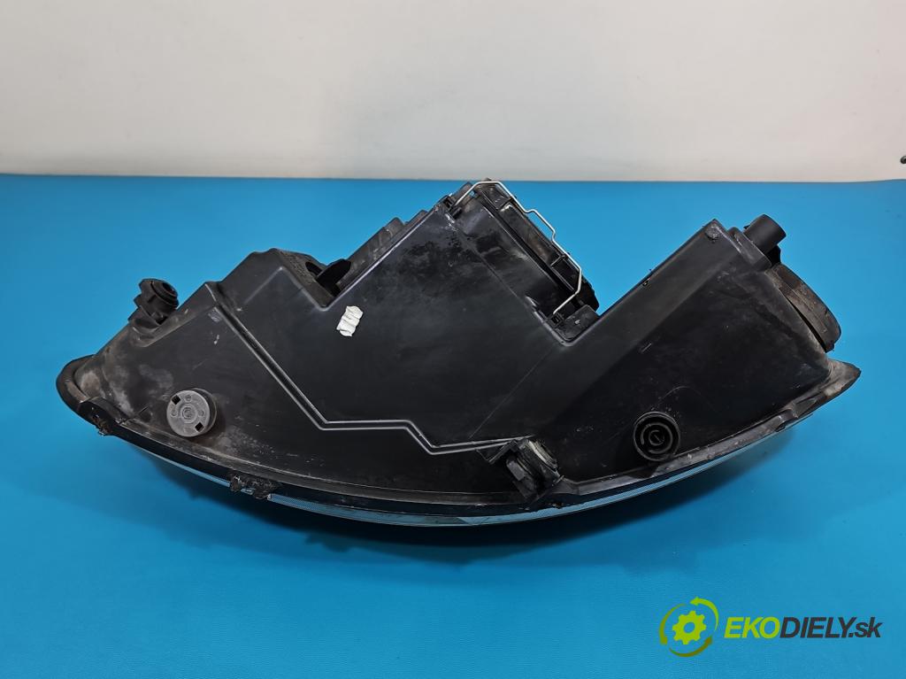 Seat Altea 1.8 TFSI 160 HP manual 118 kW 1798 cm3 5- Reflektor: pravý 5P1941006D (Svetlo predné pravé)
