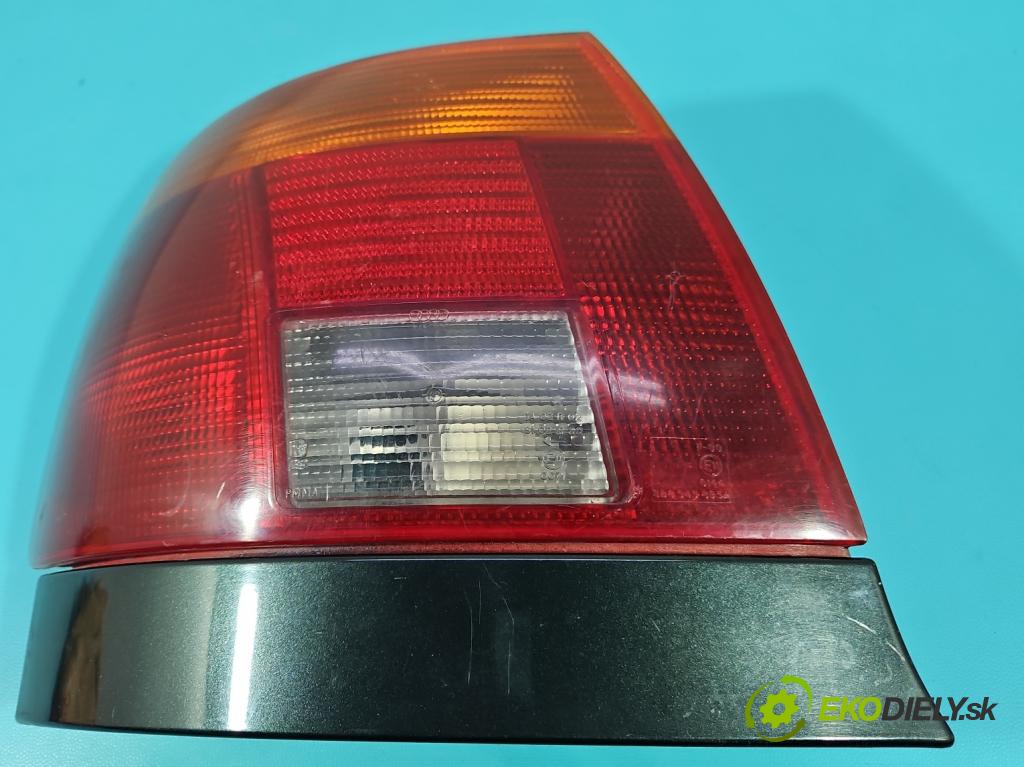 Audi A4 B5 1994-2001 1.6 8V 101 HP manual 74 kW 1595 cm3 4- svetlo / reflektor zadné ľavé (Kľučka dverí ostatné)