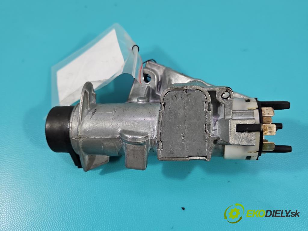 Audi A4 B5 1994-2001 1.6 8V 101 hp manual 74 kW 1595 cm3 4- spínací skříňka 4D0905851A (Spínací skříňka)