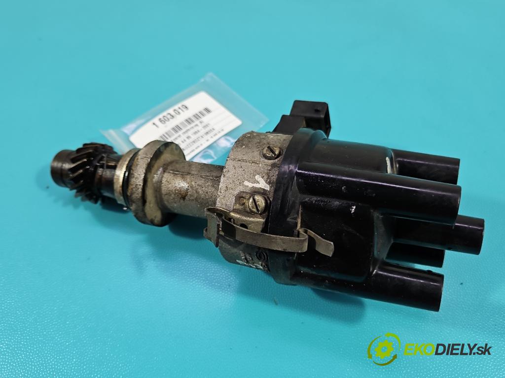 Audi A4 B5 1994-2001 1.6 8V 101 hp manual 74 kW 1595 cm3 4- modul zapalovací 050905205AS (Rozdělovač)