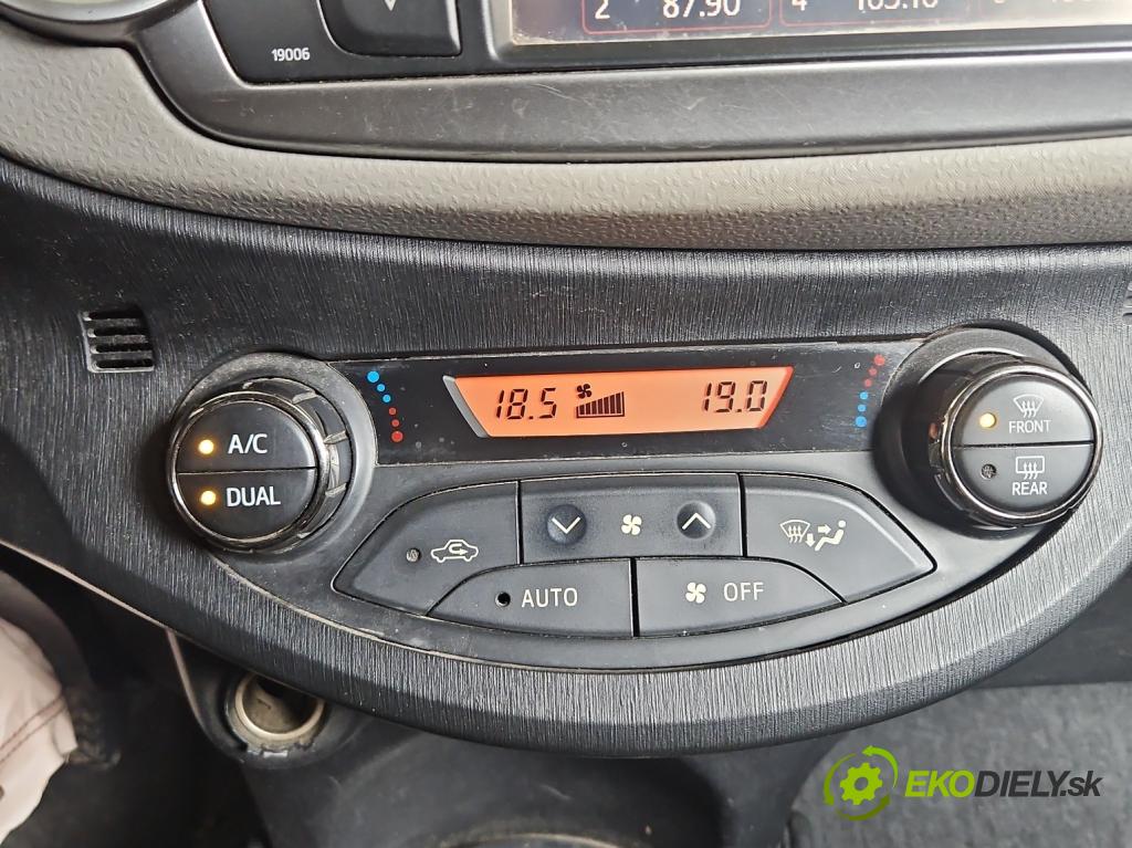 Toyota Yaris III 2011-2020 1.3 vvti 99 hp manual 73 kW 1329 cm3 5- palubní deska panel topení 75F206